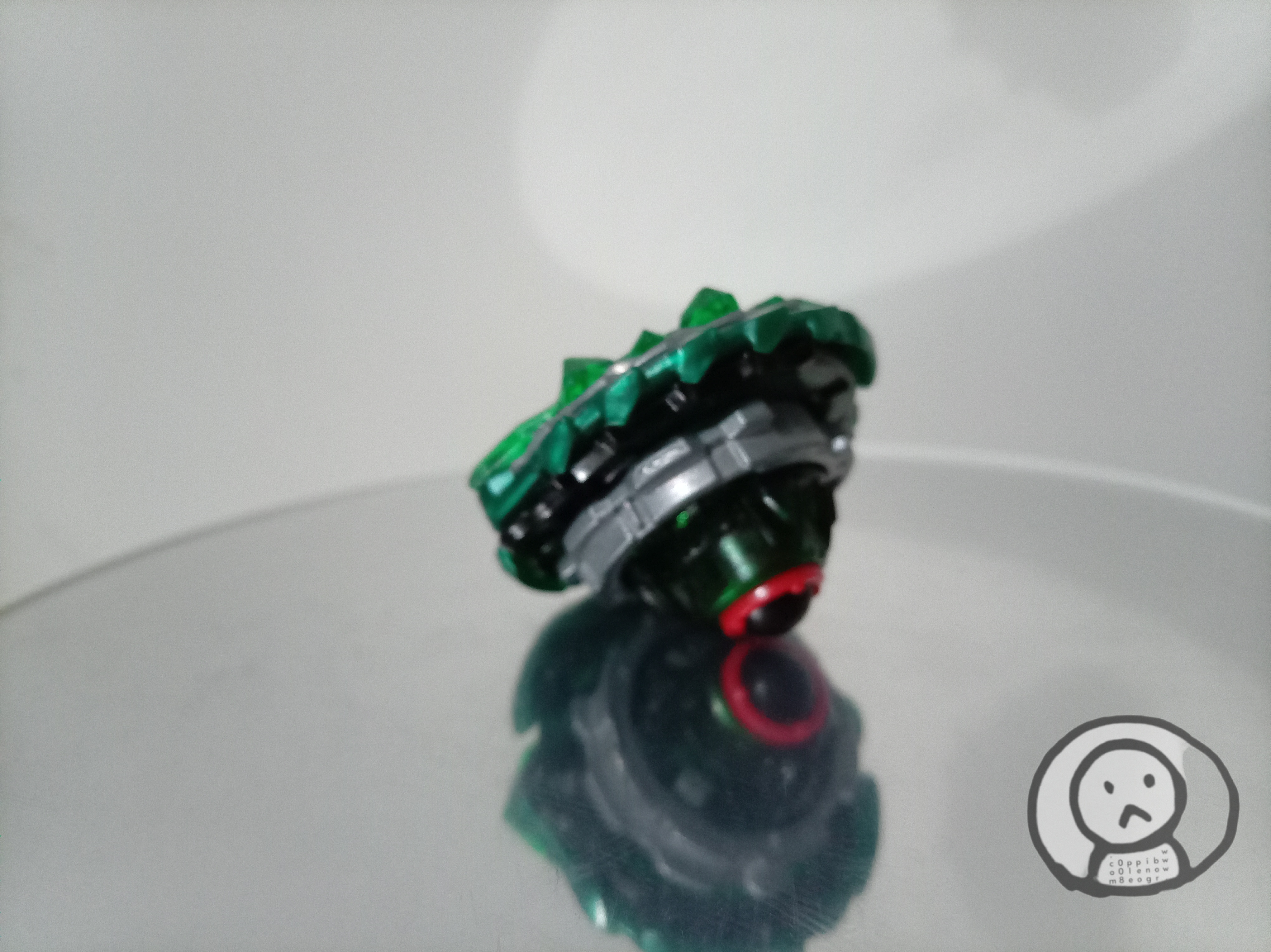 Beyblade Burst 系列爆旋陀螺。B-121 危險魔犬 收藏玩具
