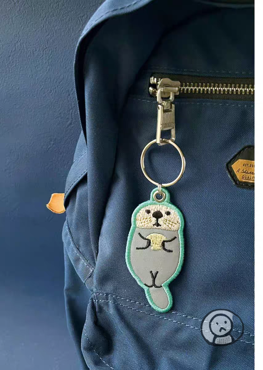 日本DECOL海洋動物企鵝海豹螢光刺繡鎖匙扣
