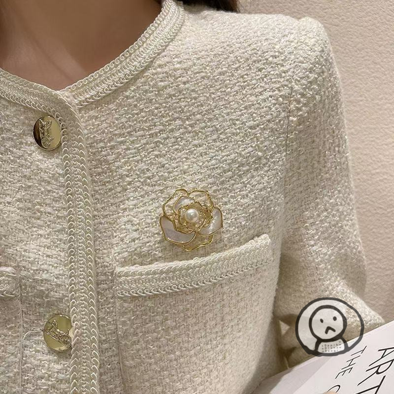 鑲空山茶花金屬胸針 別針 絲巾扣 衣服手袋飾品
